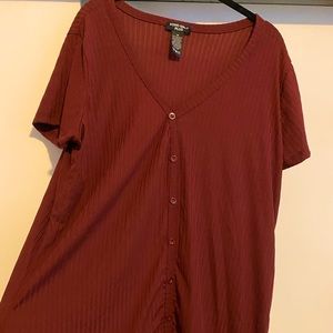Stretchy maroon blouse